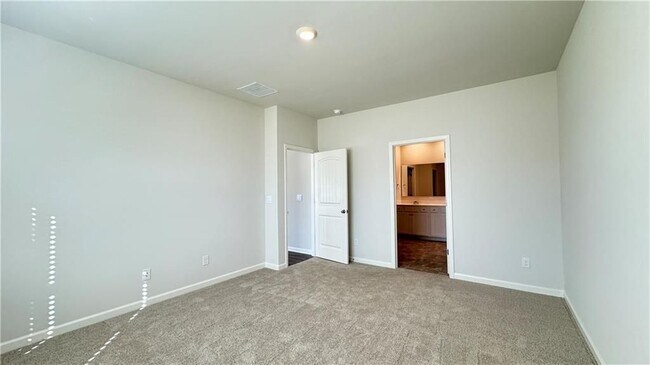 Building Photo - 841 HighGrove Wy