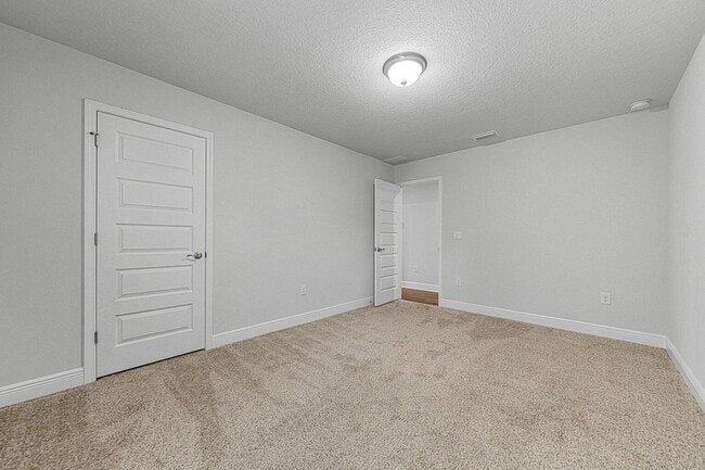 Building Photo - 103 Ridgeway Cir