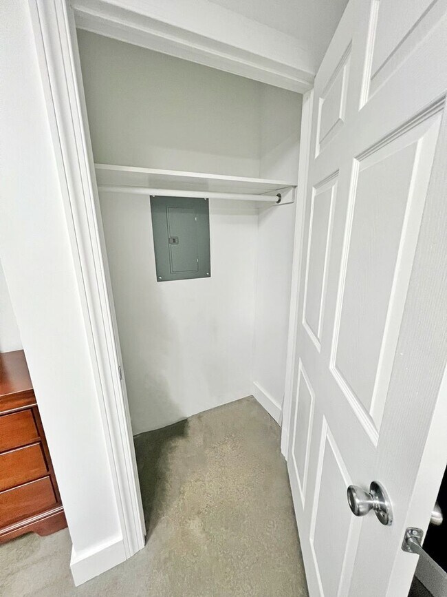 Building Photo - Furnished 1BR Apartment in Industrial Area | Easy I-64 Access | Truck Parking Available