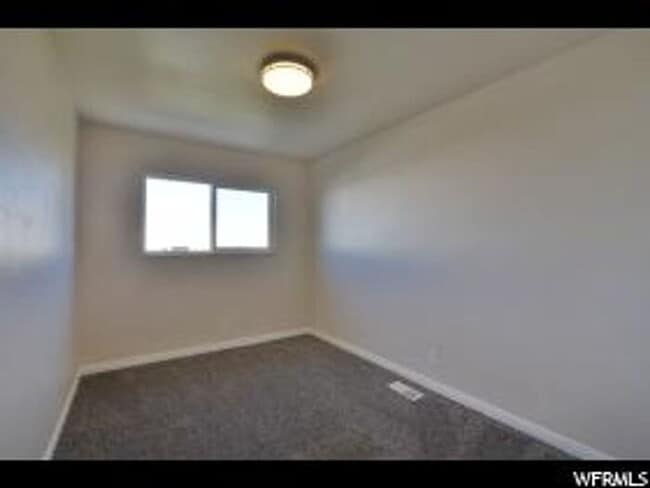 Building Photo - Beautifully Renovated Duplex in Salt Lake City