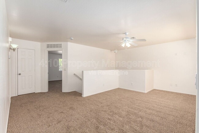 Building Photo - 2320 W Allens Peak Dr