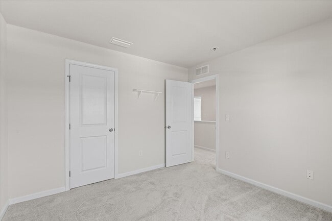 Building Photo - Welcome to your new home in beautiful Lewe...