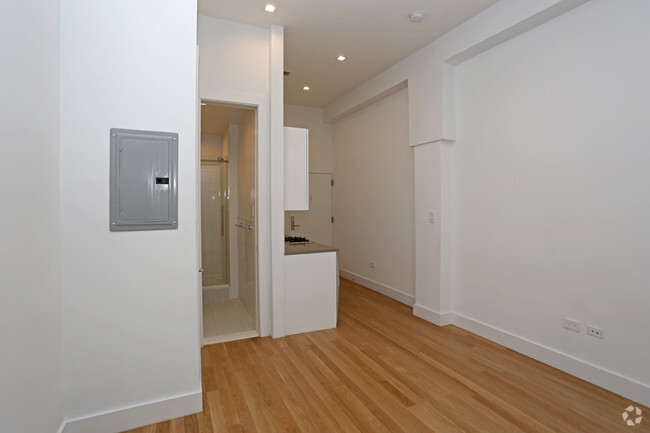 Interior Photo - 210-220 East 22nd Street