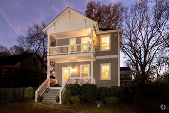 Building Photo - 3 Bed, 3 Bath East Nashville Beauty!
