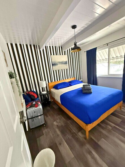 Building Photo - 2312 Bonar St