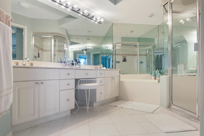 Building Photo - 8600 S Ocean Dr