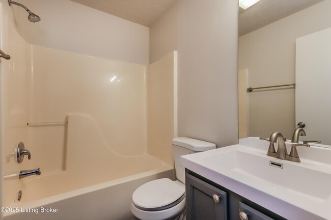 Building Photo - 4121 Mimosa View Dr