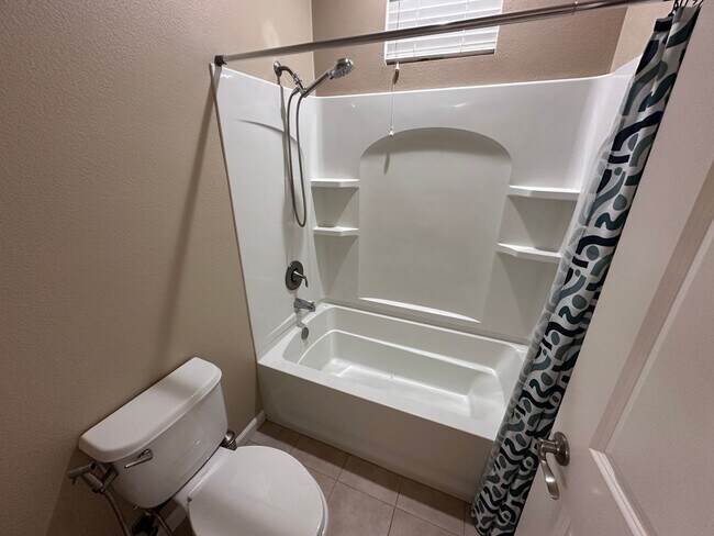 Building Photo - 3/3 Tri Level Berryessa Beauty is ready for YOU!