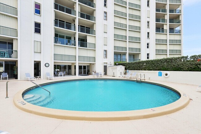 Building Photo - 5400 N Ocean Dr