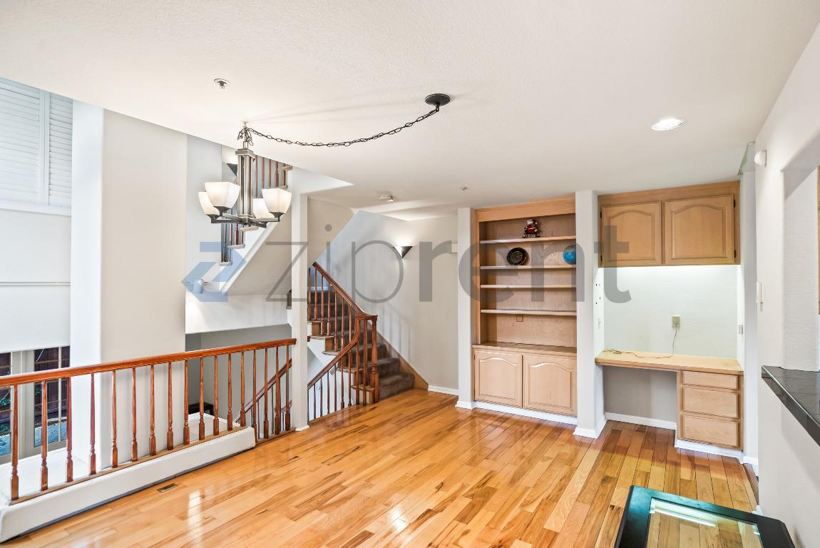 Building Photo - Unit