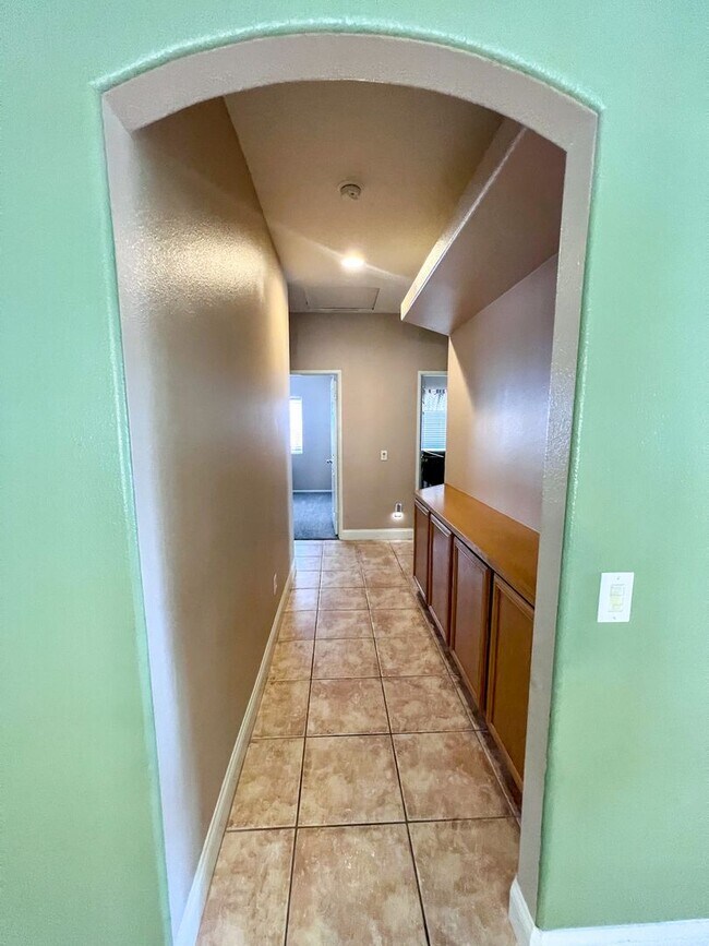 Building Photo - Wonderful 4 bedroom Single Story Murrieta Home for LEASE!