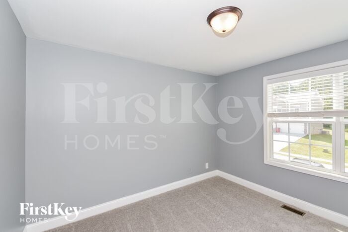 Building Photo - 794 Banister Dr