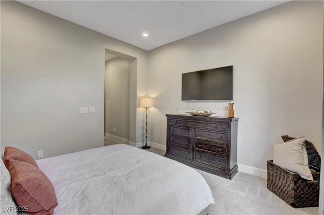 Building Photo - 6300 Clovis Point St