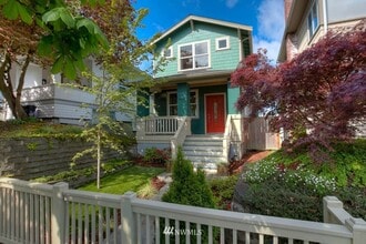 Building Photo - Pre-leasing Now 25-26 school year!! REST O...