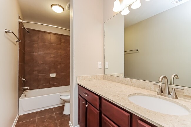 Building Photo - 17115 Amarose Dr