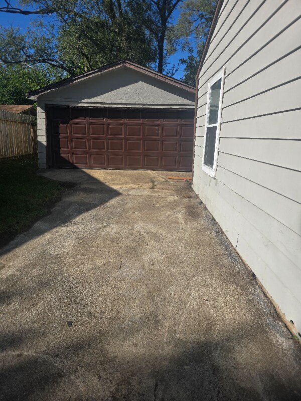 Building Photo - 21648 Gailine Ave