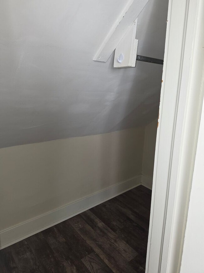 Building Photo - 201 N Main St