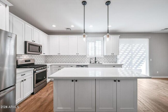 Building Photo - 3030 N 38th St
