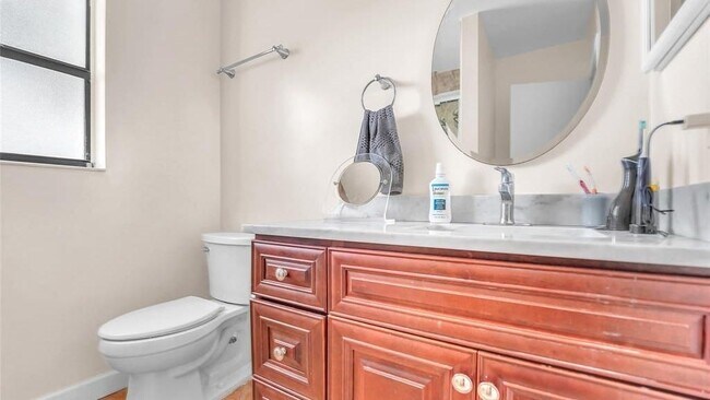 Building Photo - 3655 Cocoplum Cir