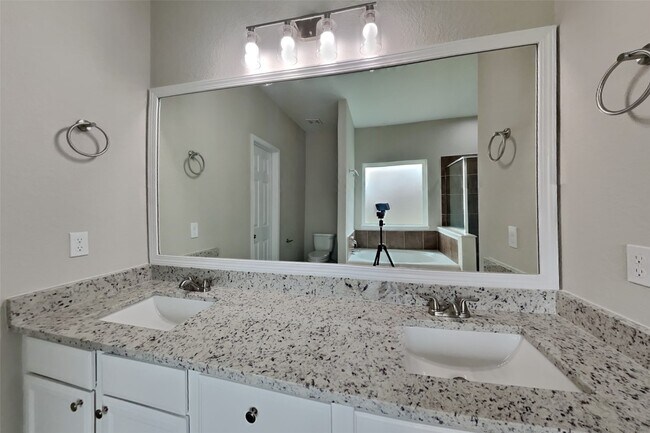 Building Photo - 15214 Taos Creek Ct