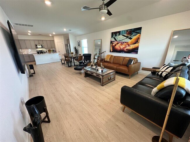 Building Photo - 9613 Oxbow Strap Dr