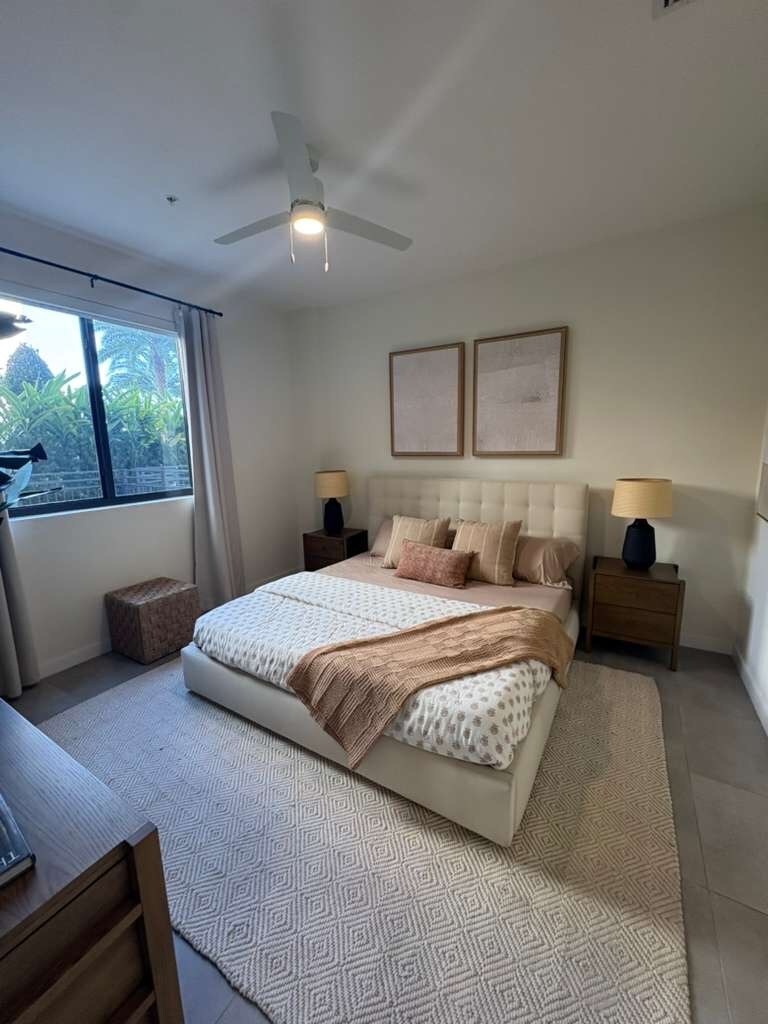 Building Photo - 2170 NE 168th St