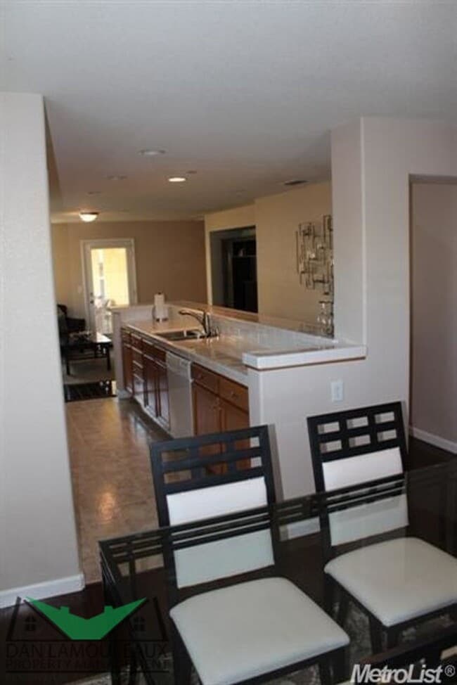 Building Photo - Springlake in Woodland
