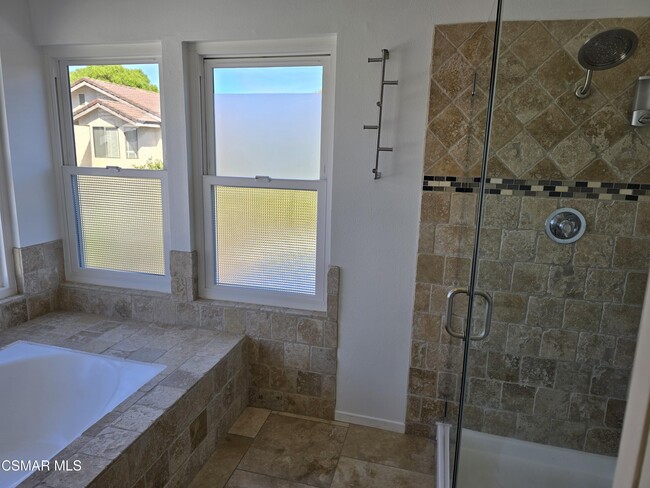 Building Photo - 2831 Shirley Dr
