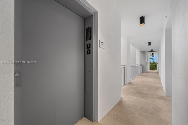 Building Photo - 650 SW 1st St