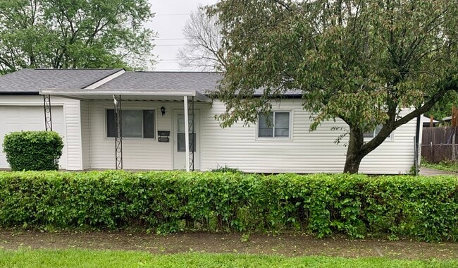 Primary Photo - 1113 Rossiter Dr