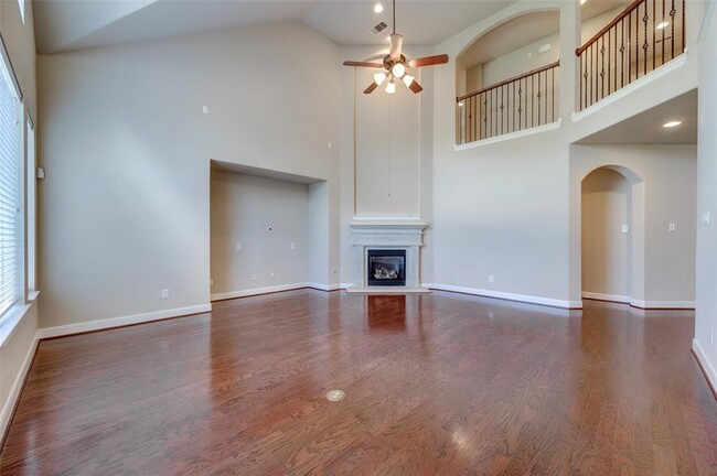 Building Photo - 10411 Winding Green Dr