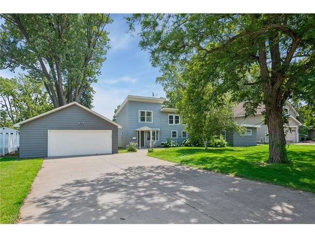 Building Photo - 5636 Twin Lake Terrace N
