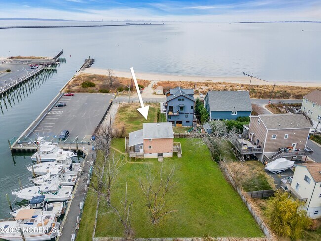 Building Photo - 234 Beach Ave