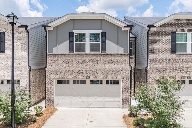 Building Photo - 1452 Villageside Ct