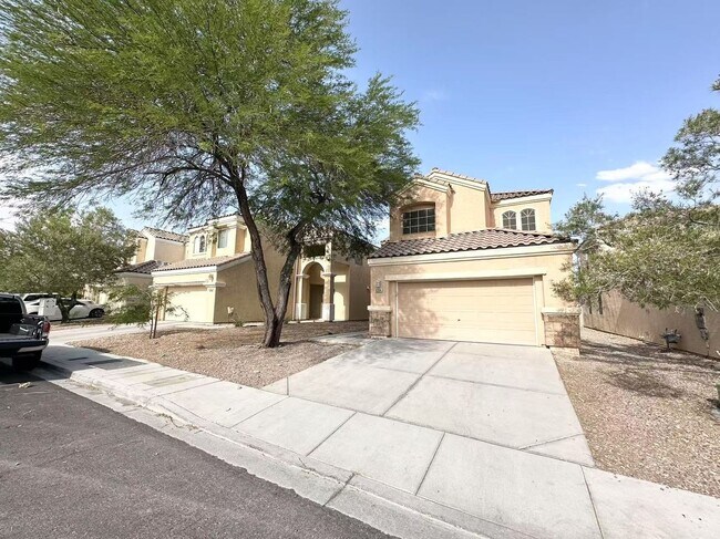 Building Photo - Beautiful two-story- single-family home