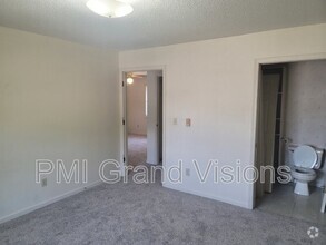 Building Photo - 1305 18th St