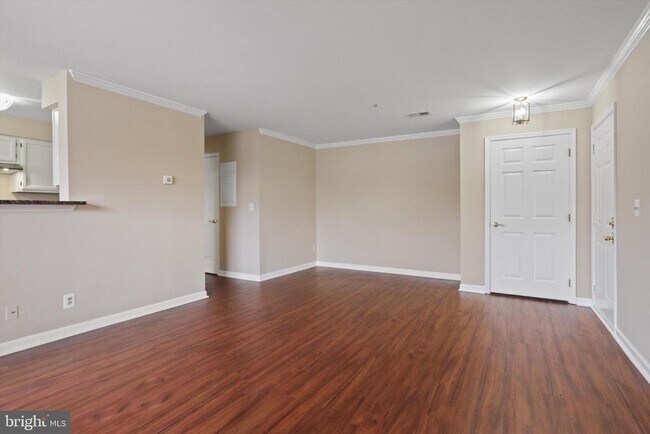 Building Photo - 8058 Lisle Dr