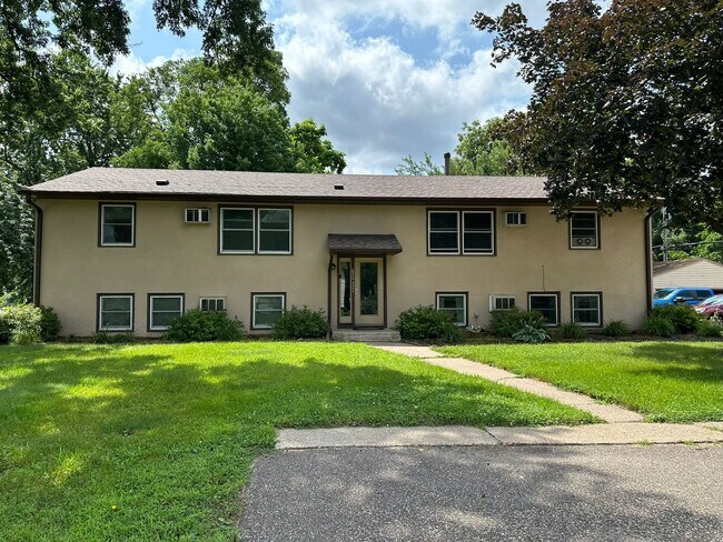 Building Photo - 650 4th St