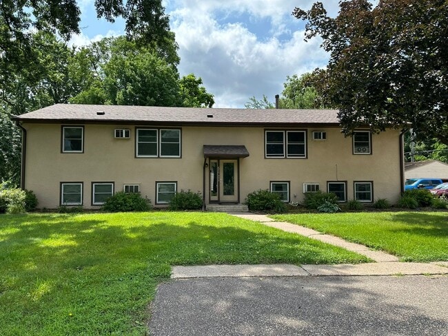 Primary Photo - 670 4th St