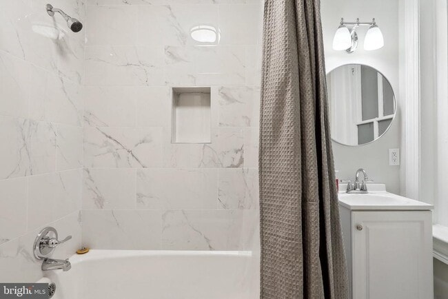 Building Photo - 409 South Carolina Ave SE