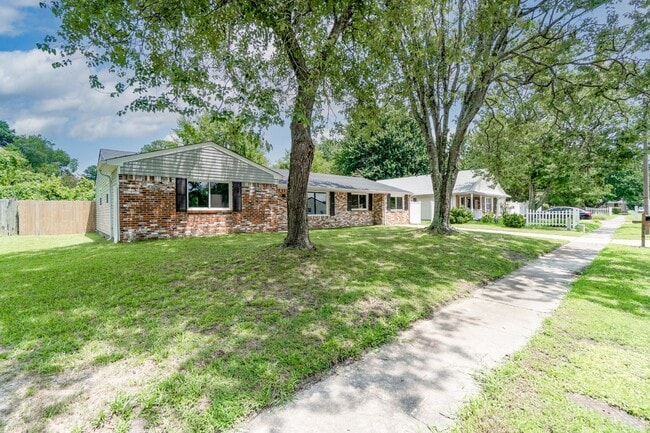 Building Photo - 2916 Knight Rd