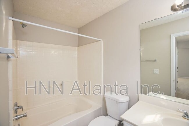 Building Photo - 121 Oak Grove Pl