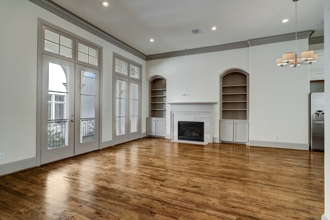 Building Photo - 4838 Austin St