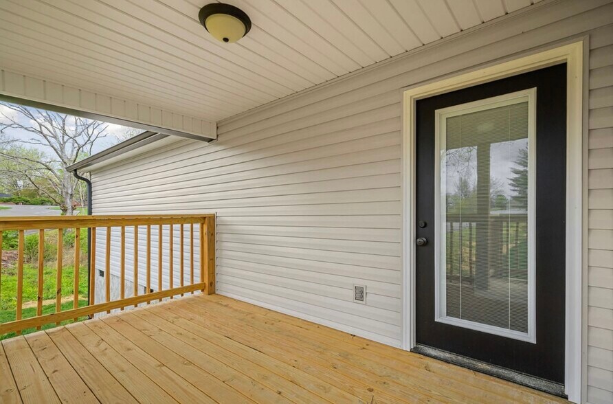 Building Photo - 157 Sky View Meadow Dr