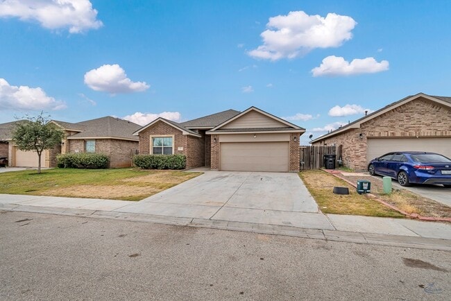 Building Photo - 5 Brooks Ranch Rd