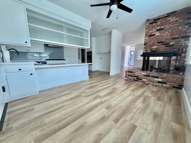 Building Photo - Recently Renovated 2BD Home in El Segundo with Large Backyard & 2-Car Garage
