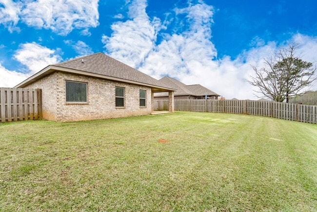 Building Photo - 9879 Volterra Ave