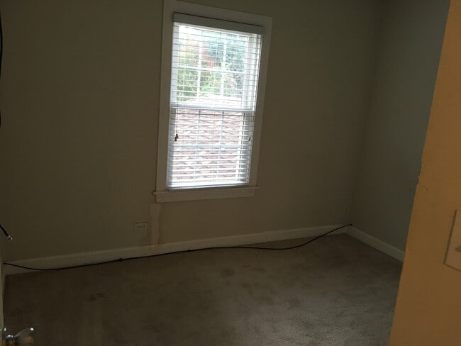 Building Photo - 1722 Ranchview Dr