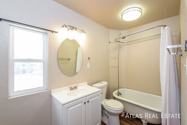 Building Photo - 1231 Lafayette St