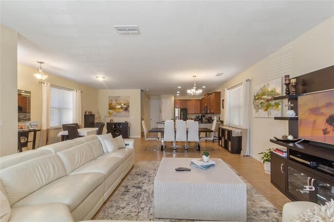 Building Photo - 15184 Ave Of The Arbors